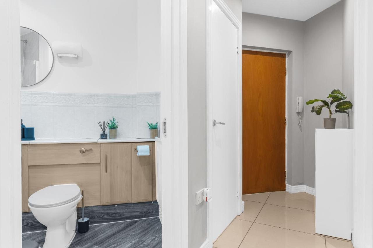 Birmingham, Modern 2 Bedroom, Free Parking Spaces, Free Wi-Fi And Netflix Exterior foto